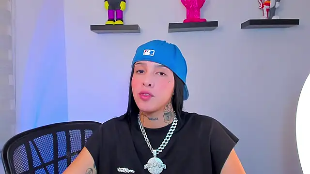 Gangster Girl online show from December 21, 2024, 10:08 pm