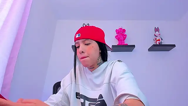 Gangster Girl online show from February 5, 2025, 4:58 pm