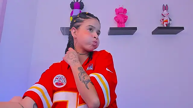 Gangster Girl online show from March 3, 2025, 10:20 pm