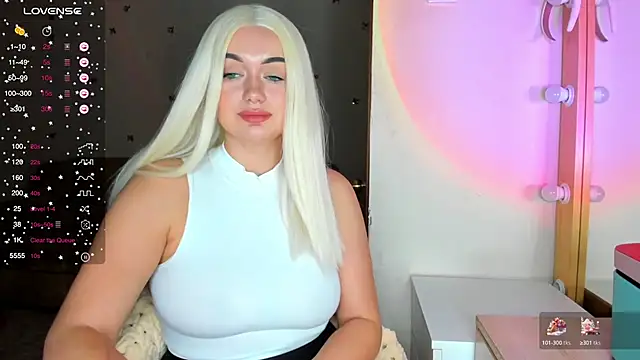 Snapshot of Maya_Willis chatting on January 11, 2025, 9:15 am Maya Willis online show from January 11, 2025, 9:15 am