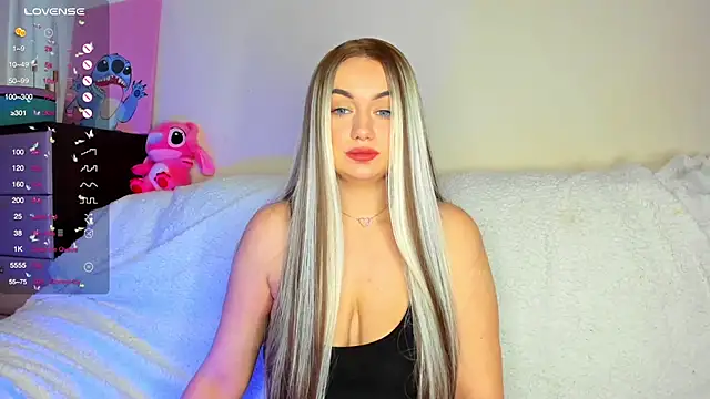 Snapshot of Maya_Willis chatting on February 16, 2025, 9:04 am Maya Willis online show from February 16, 2025, 9:04 am