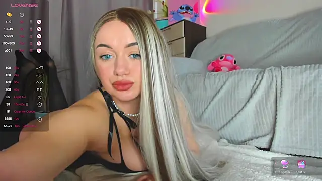 Snapshot of Maya_Willis chatting on March 11, 2025, 11:12 am Maya Willis online show from March 11, 2025, 11:12 am