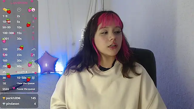 Snapshot of mixie_cute chatting on December 14, 2024, 12:44 am mixie cute online show from December 14, 2024, 12:44 am