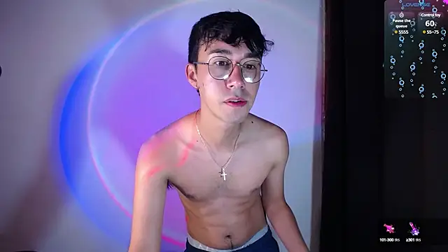 Snapshot of cameron_cum chatting on February 4, 2025, 10:10 am cameron cum online show from February 4, 2025, 10:10 am