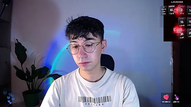Snapshot of cameron_cum chatting on March 18, 2025, 11:41 am cameron cum online show from March 18, 2025, 11:41 am