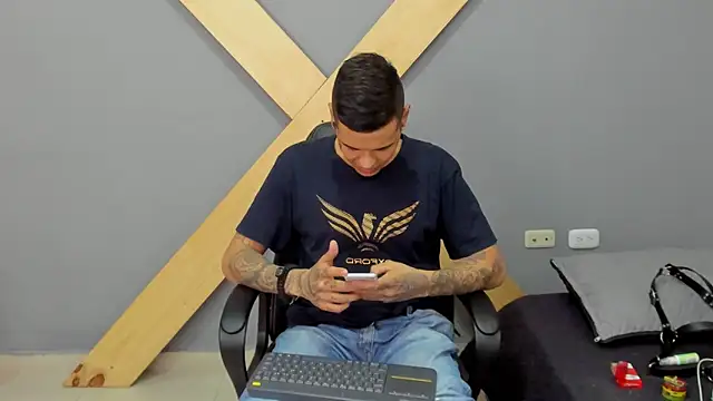 Snapshot of jamesinked_ chatting on December 24, 2024, 9:00 pm jamesinked  online show from December 24, 2024, 9:00 pm