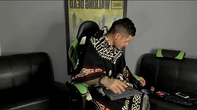 Snapshot of jamesinked_ chatting on January 3, 2025, 3:38 am jamesinked  online show from January 3, 2025, 3:38 am