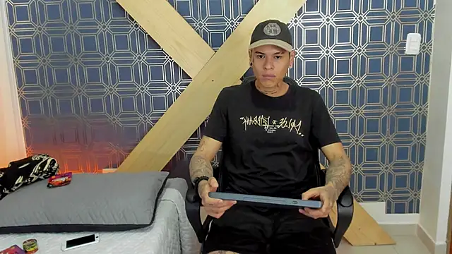 Snapshot of jamesinked_ chatting on January 9, 2025, 3:44 pm jamesinked  online show from January 9, 2025, 3:44 pm
