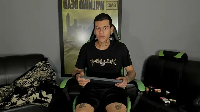 Snapshot of jamesinked_ chatting on January 26, 2025, 2:03 am jamesinked  online show from January 26, 2025, 2:03 am