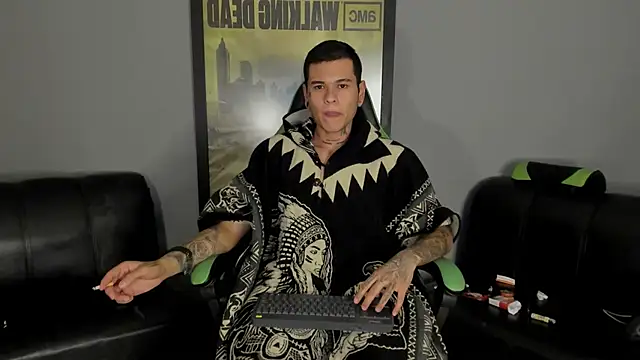 Snapshot of jamesinked_ chatting on January 26, 2025, 5:45 am jamesinked  online show from January 26, 2025, 5:45 am