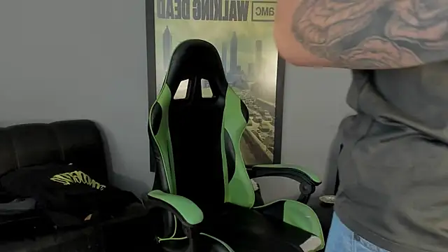 Snapshot of jamesinked_ chatting on February 10, 2025, 4:36 pm jamesinked  online show from February 10, 2025, 4:36 pm