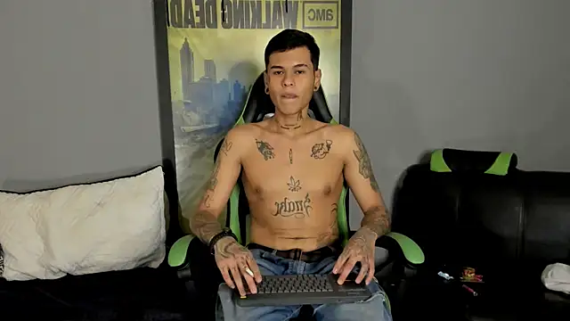 Snapshot of jamesinked_ chatting on March 22, 2025, 1:32 am jamesinked  online show from March 22, 2025, 1:32 am