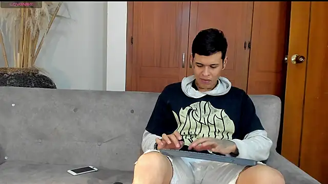 Snapshot of jamesinked_ chatting on October 28, 2025, 1:20 am jamesinked  online show from October 28, 2025, 1:20 am