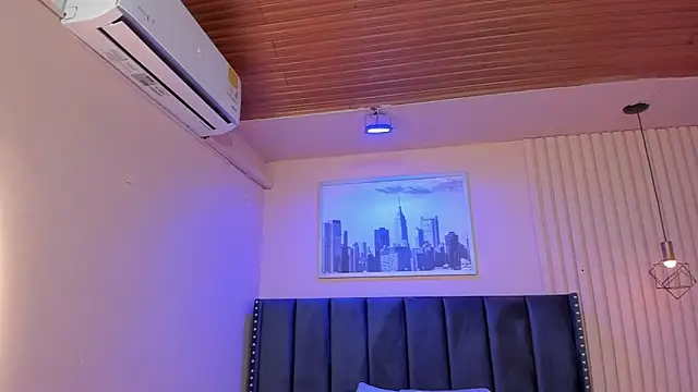 Snapshot of viiolett_lee chatting on September 23, 2025, 8:56 pm viiolett lee online show from September 23, 2025, 8:56 pm