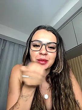 Snapshot of carol_amorim chatting on October 3, 2025, 3:03 am carol amorim online show from October 3, 2025, 3:03 am