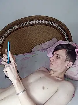 Milfvalesk online show from February 19, 2025, 5:16 pm