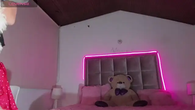 Snapshot of Melody_Ds chatting on January 4, 2025, 2:46 am Melody Ds online show from January 4, 2025, 2:46 am