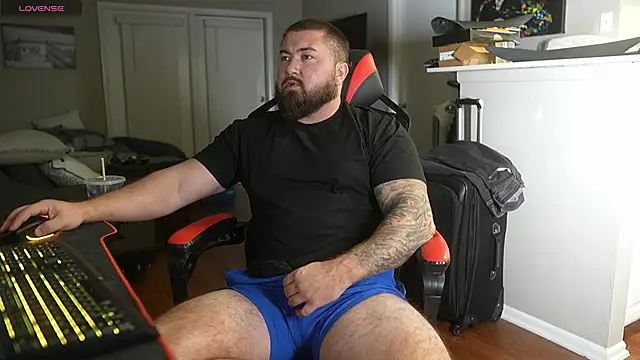 B The Creator X online show from February 28, 2025, 5:15 am