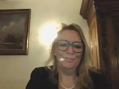 Snapshot of Silkesquirt chatting on December 2, 2024, 7:36 am Silkesquirt online show from December 2, 2024, 7:36 am