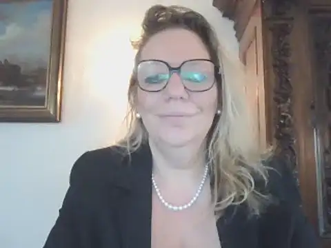 Snapshot of Silkesquirt chatting on February 6, 2025, 8:50 am Silkesquirt online show from February 6, 2025, 8:50 am