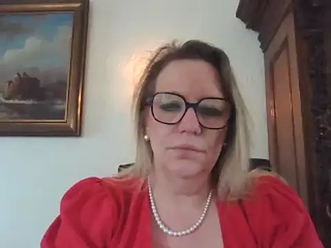Snapshot of Silkesquirt chatting on February 12, 2025, 12:01 pm Silkesquirt online show from February 12, 2025, 12:01 pm