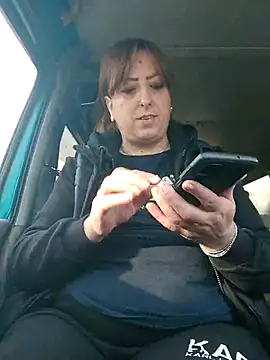 larylary6969 online show from February 14, 2025, 1:29 pm