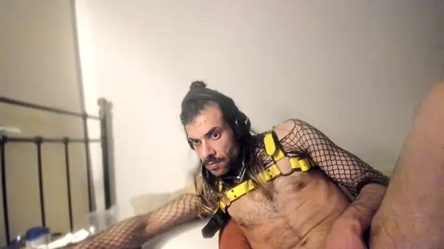 P4RtYBOII92 online show from January 28, 2025, 11:38 am