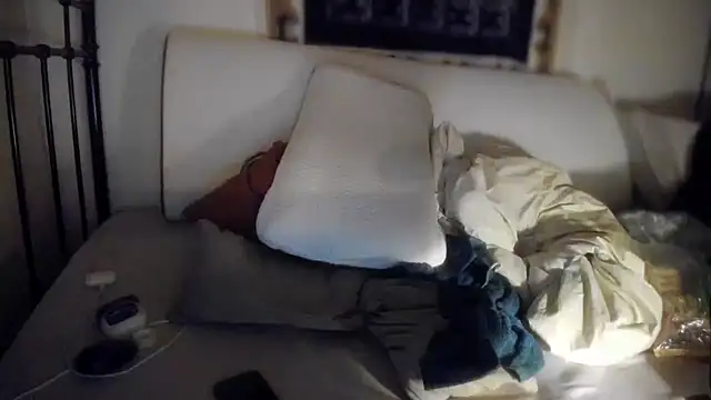 P4RtYBOII92 online show from February 3, 2025, 8:13 am