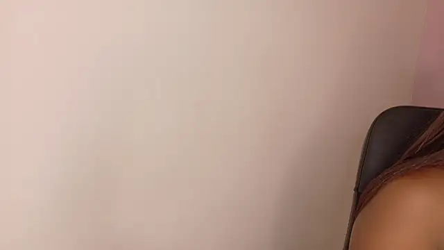 briannajackson  online show from November 29, 2025, 11:35 am