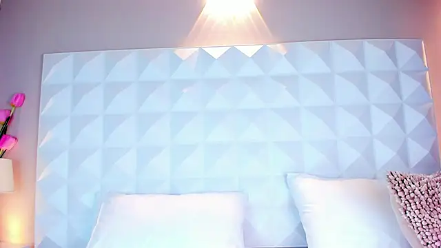 CaitlynCouper online show from January 20, 2025, 5:06 pm