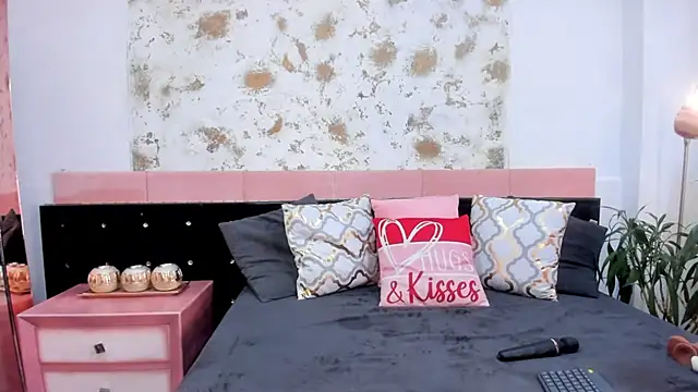 BERGINY  online show from March 11, 2025, 1:56 pm