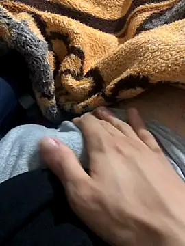 kerimyuce online show from December 16, 2025, 11:54 pm