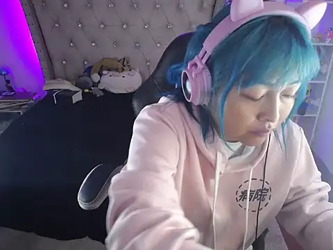 Shaddycute  online show from February 15, 2025, 9:59 pm