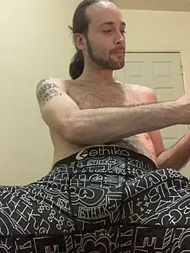 Snapshot of J3sus721 chatting on February 28, 2025, 4:32 am J3sus721 online show from February 28, 2025, 4:32 am