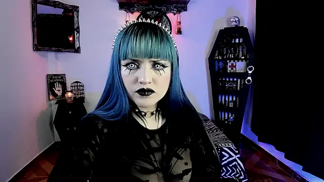 Snapshot of DimmuandDarkness chatting on October 31, 2025, 8:26 am DimmuandDarkness online show from October 31, 2025, 8:26 am