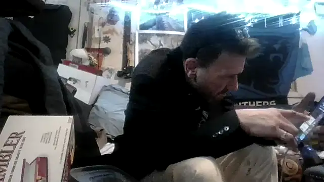 Snapshot of gettinit2wice chatting on November 29, 2025, 8:17 am gettinit2wice online show from November 29, 2025, 8:17 am