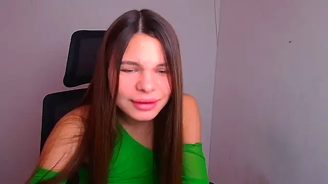 Snapshot of Hanna_Way chatting on December 11, 2024, 12:34 pm Hanna Way online show from December 11, 2024, 12:34 pm