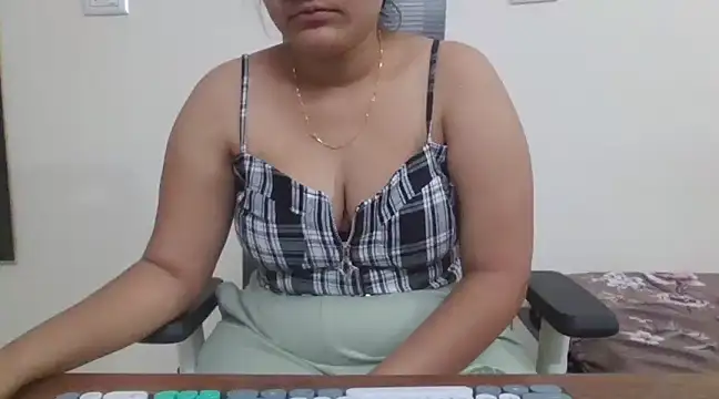 Snapshot of ammu_telugu_192 chatting on December 6, 2024, 6:37 am ammu telugu 192 online show from December 6, 2024, 6:37 am