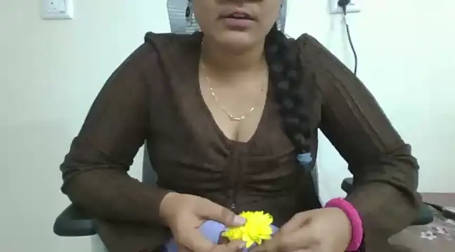 Snapshot of ammu_telugu_192 chatting on December 28, 2024, 4:30 pm ammu telugu 192 online show from December 28, 2024, 4:30 pm