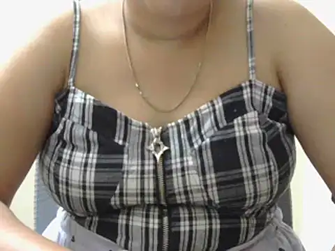 Snapshot of ammu_telugu_192 chatting on December 14, 2025, 8:41 am ammu telugu 192 online show from December 14, 2025, 8:41 am