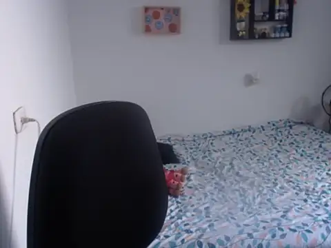 Snapshot of HannaKlein chatting on December 11, 2024, 1:39 pm HannaKlein online show from December 11, 2024, 1:39 pm