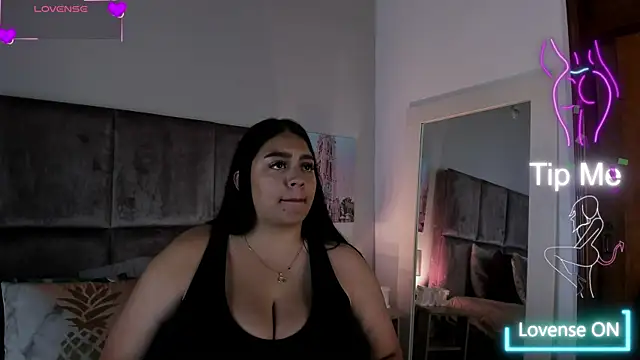 Salomesimos1 online show from March 22, 2025, 11:09 pm