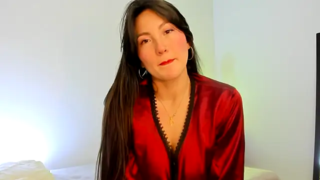 Snapshot of Elle_Lee_ chatting on January 3, 2025, 11:23 pm Elle Lee online show from January 3, 2025, 11:23 pm