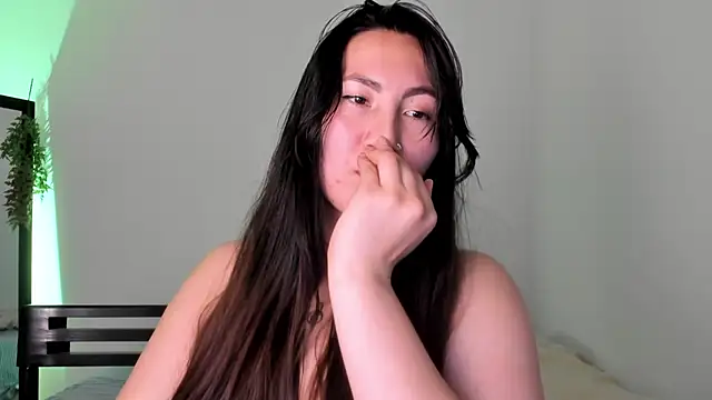 Snapshot of Elle_Lee_ chatting on February 24, 2025, 7:52 pm Elle Lee online show from February 24, 2025, 7:52 pm