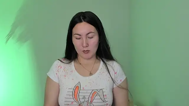 Snapshot of Elle_Lee_ chatting on February 27, 2025, 4:32 pm Elle Lee online show from February 27, 2025, 4:32 pm