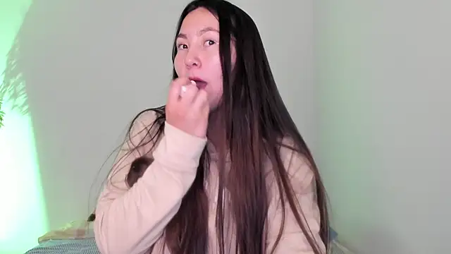 Snapshot of Elle_Lee_ chatting on February 27, 2025, 9:47 pm Elle Lee online show from February 27, 2025, 9:47 pm