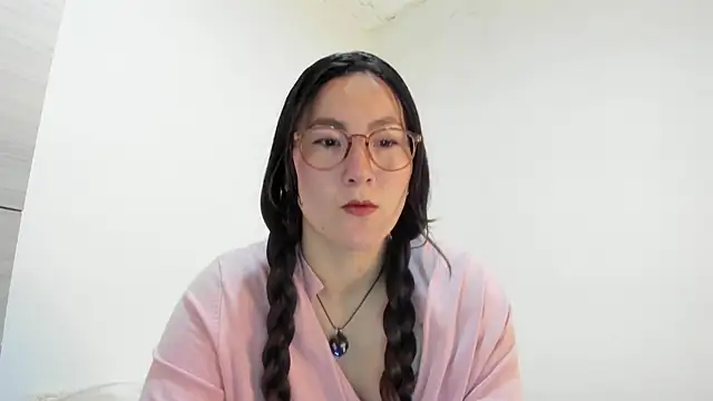 Snapshot of Elle_Lee_ chatting on September 30, 2025, 3:50 pm Elle Lee online show from September 30, 2025, 3:50 pm