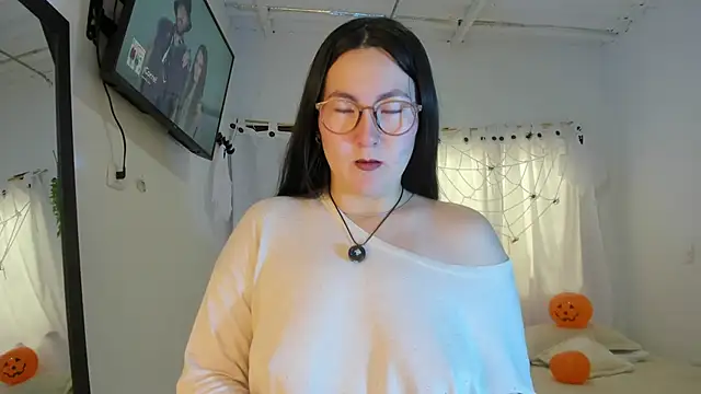 Snapshot of Elle_Lee_ chatting on October 8, 2025, 3:31 pm Elle Lee online show from October 8, 2025, 3:31 pm