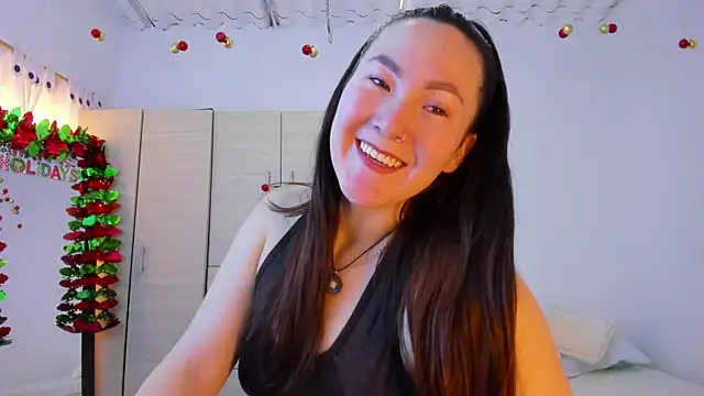 Snapshot of Elle_Lee_ chatting on December 4, 2025, 3:43 pm Elle Lee online show from December 4, 2025, 3:43 pm