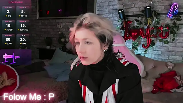 Snapshot of Alex_Howell chatting on March 2, 2025, 8:40 pm Alex Howell online show from March 2, 2025, 8:40 pm